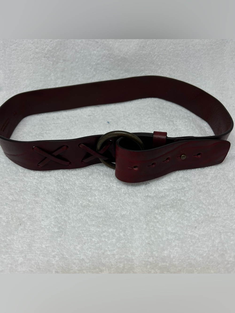 Sundance Red Leather Belt with Ring Buckle and X Detail Sz XS